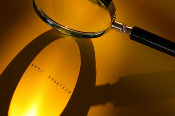 Image of a magnifying glass | W8 Advisory | Wealth advisors for high net worth Africans